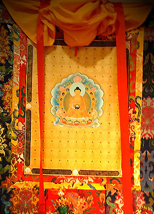 BuddhaSakyamunismall.jpg (79466 bytes)